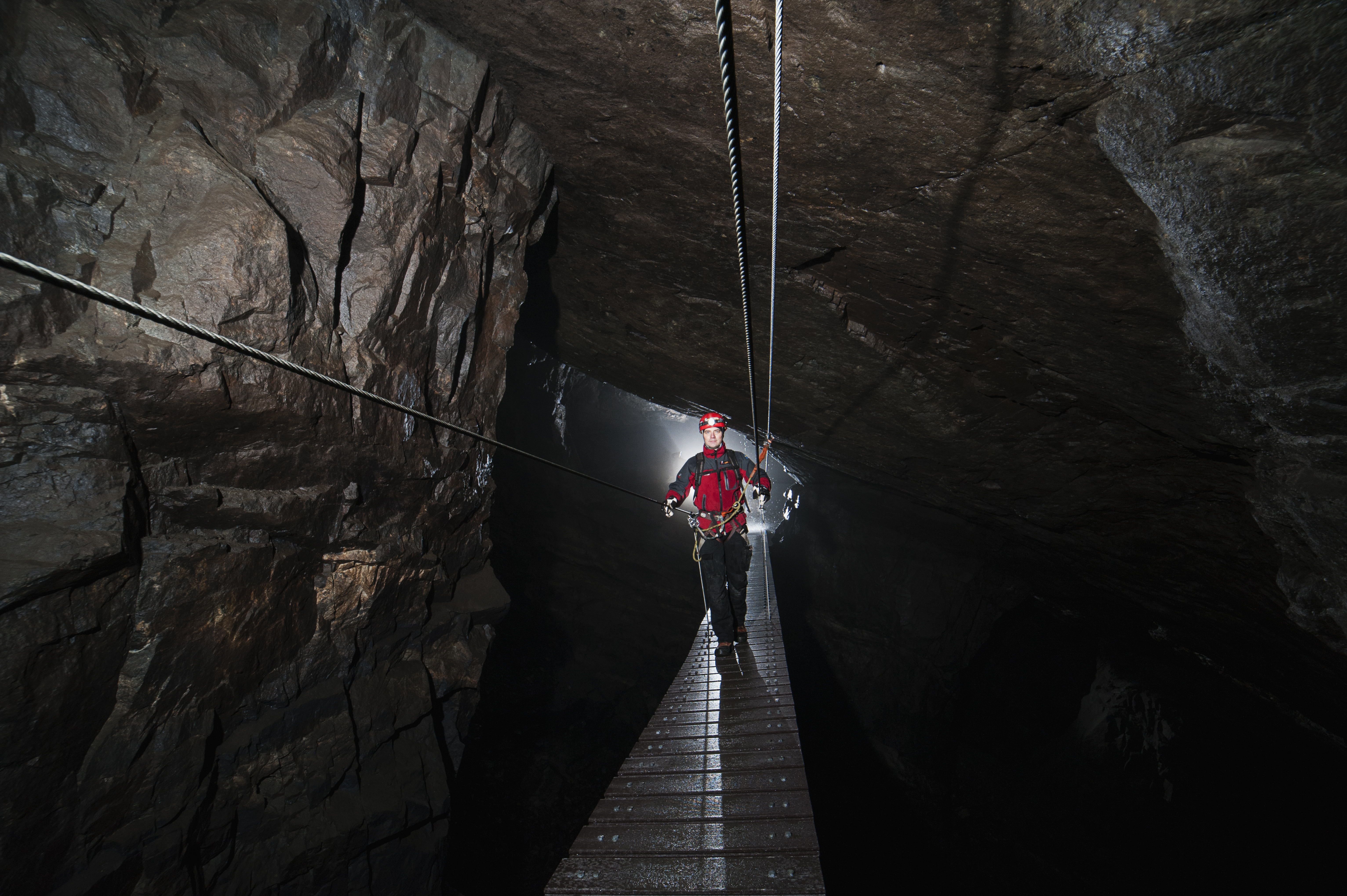 Tuna-Hästberg grottdykning